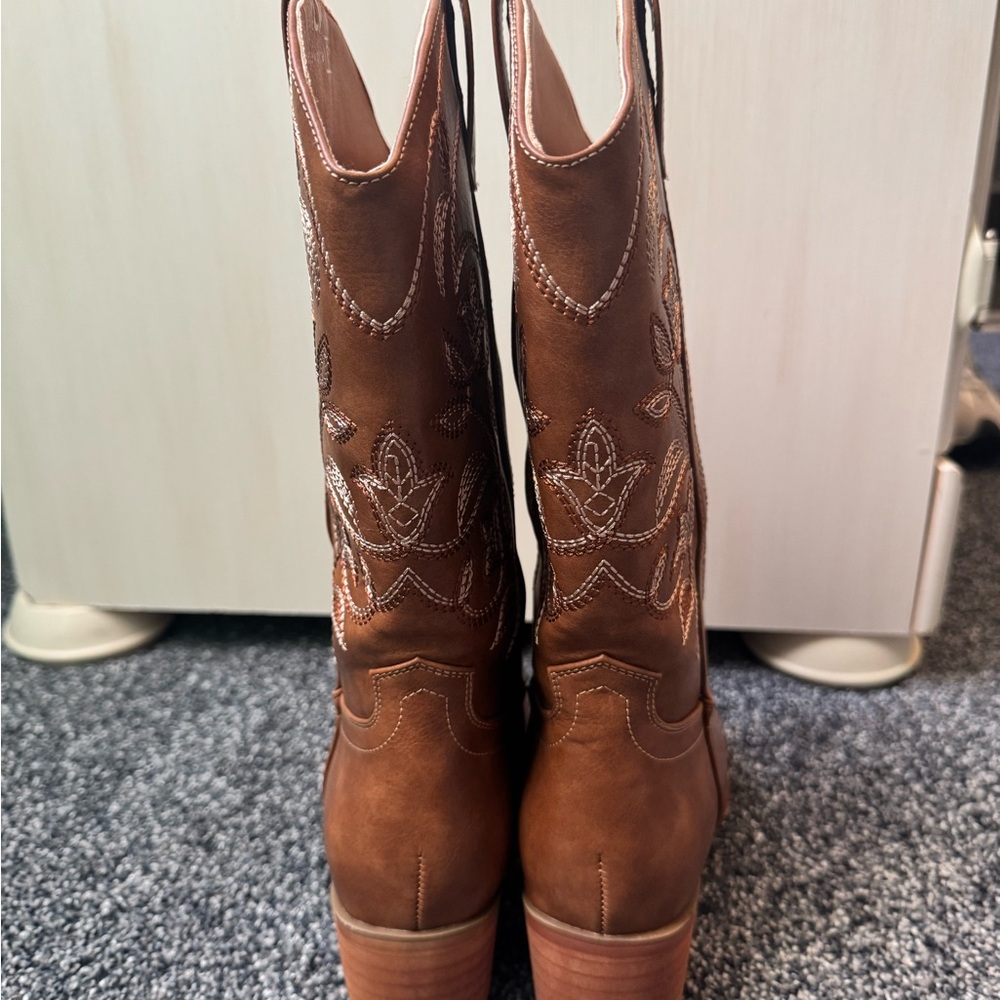 Brown Embroidered Western Boots - image 3